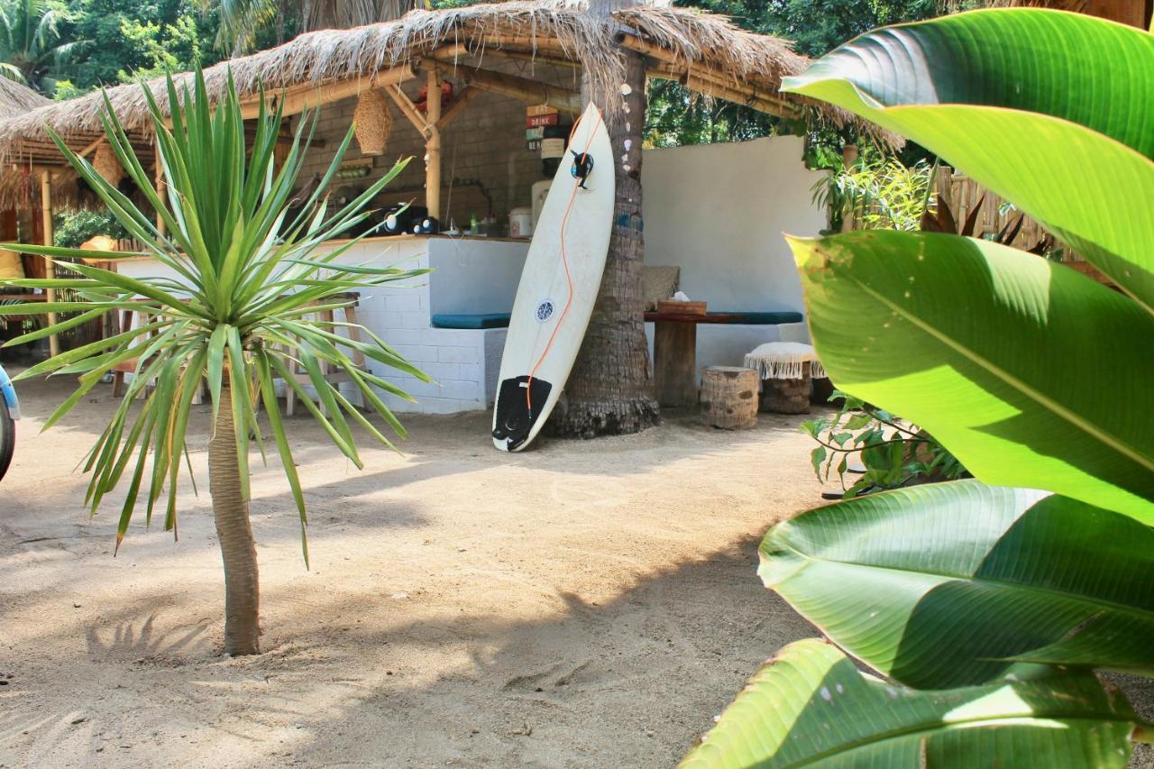Rumah Canaria Bungalow ギリ・トラワンガン エクステリア 写真