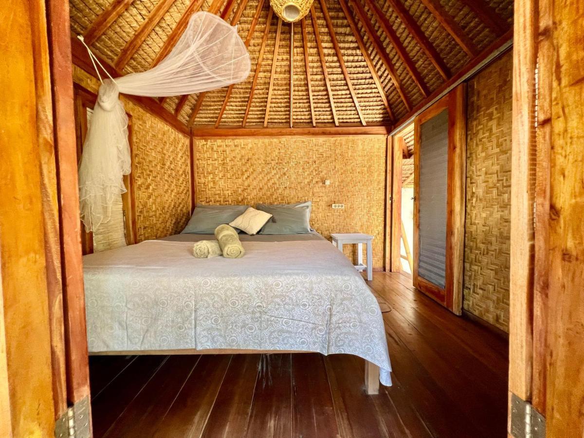 Rumah Canaria Bungalow ギリ・トラワンガン エクステリア 写真
