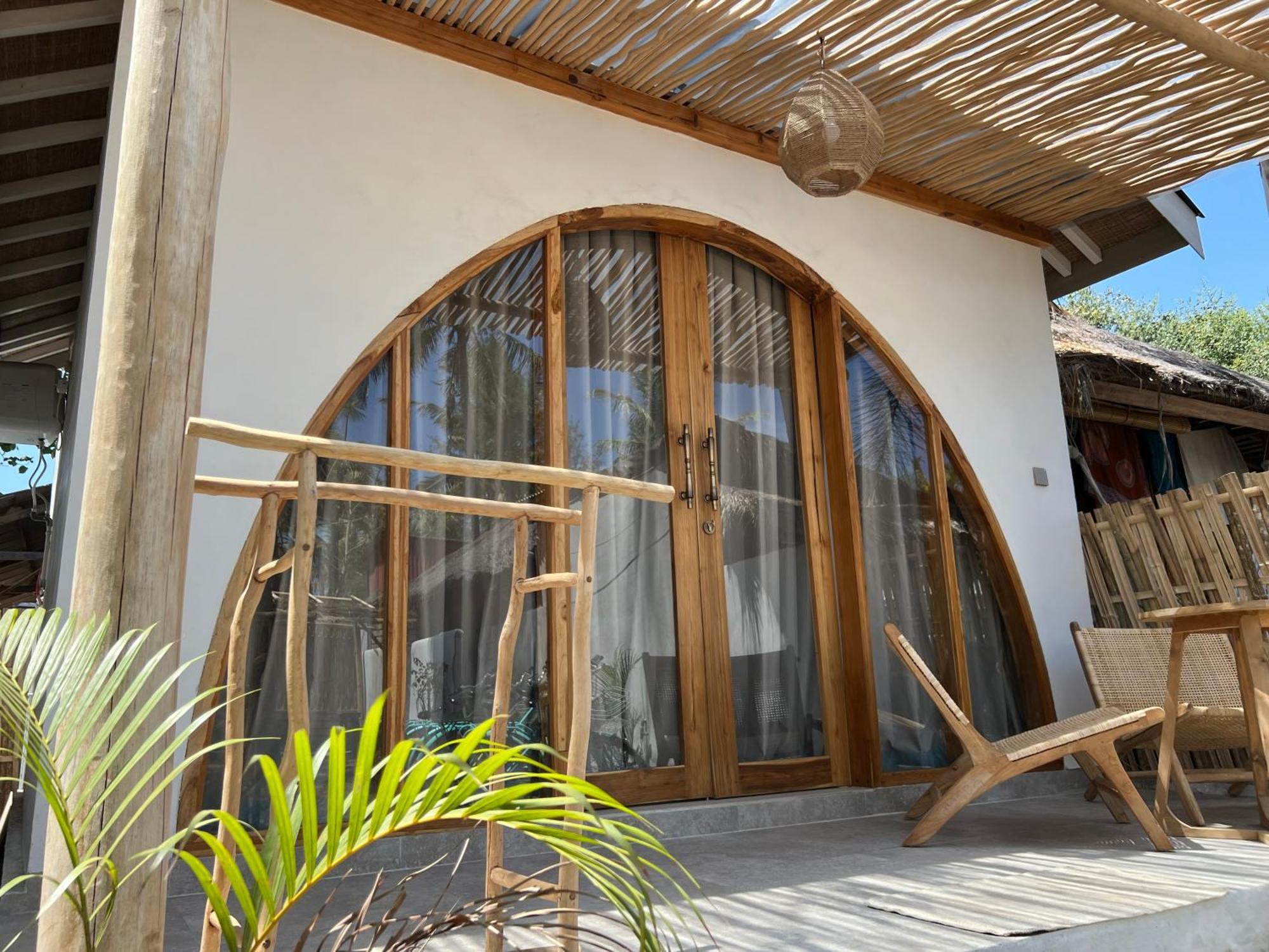 Rumah Canaria Bungalow ギリ・トラワンガン エクステリア 写真