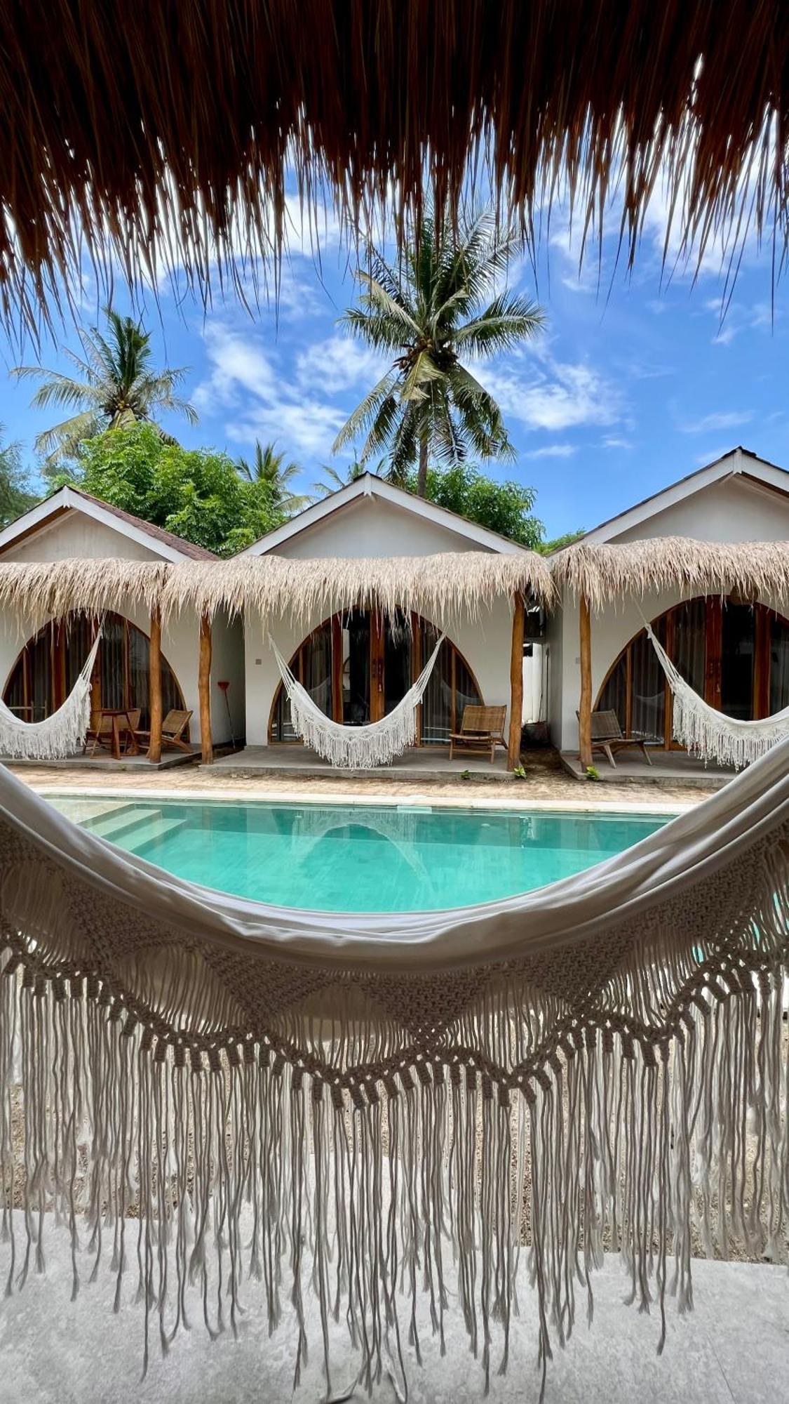 Rumah Canaria Bungalow ギリ・トラワンガン エクステリア 写真