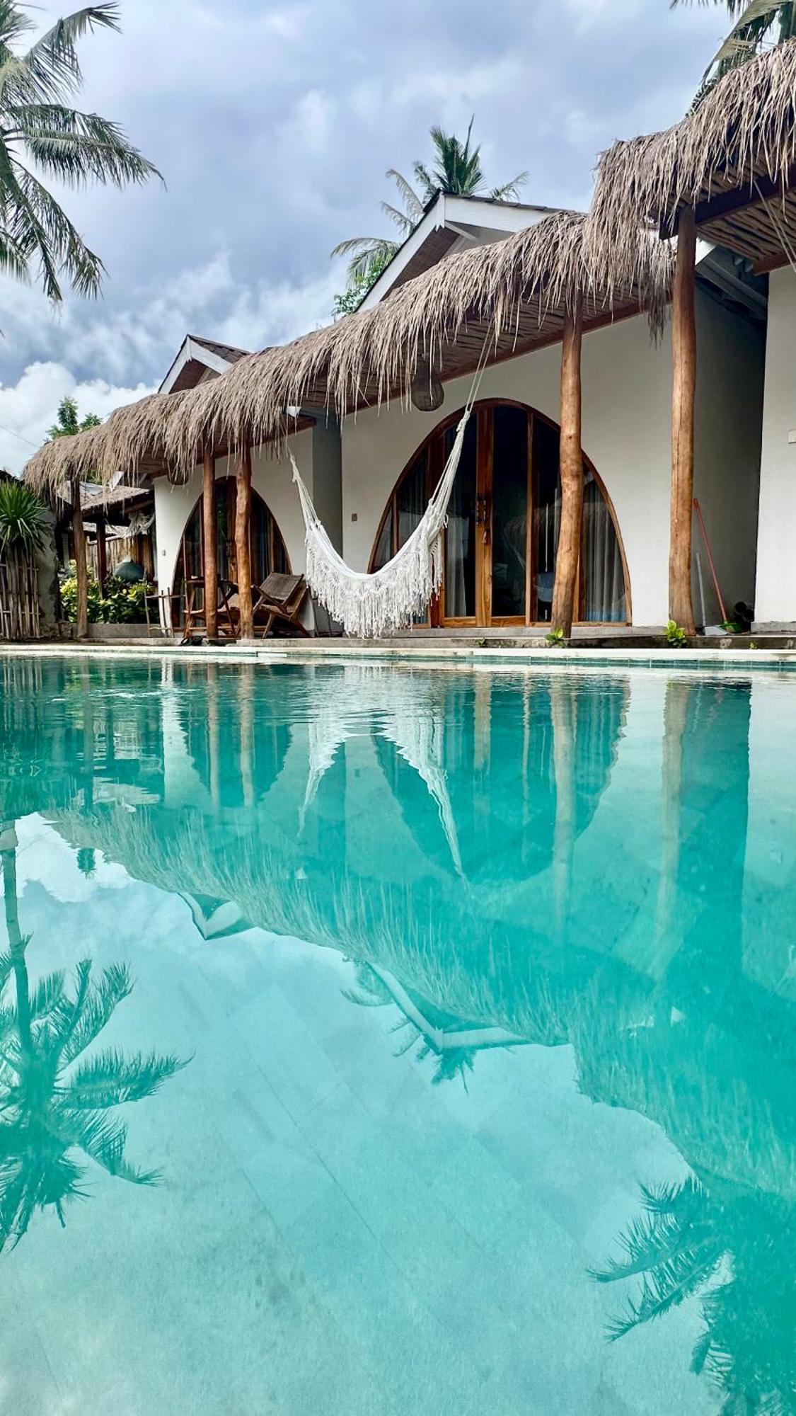 Rumah Canaria Bungalow ギリ・トラワンガン エクステリア 写真