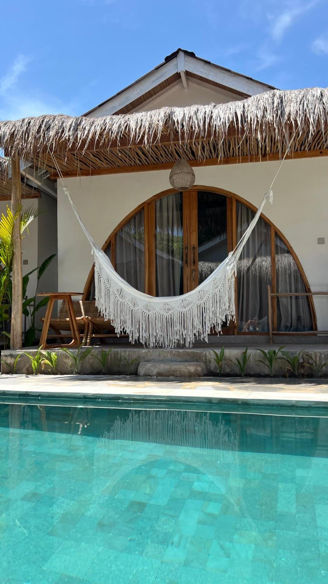 Rumah Canaria Bungalow ギリ・トラワンガン エクステリア 写真