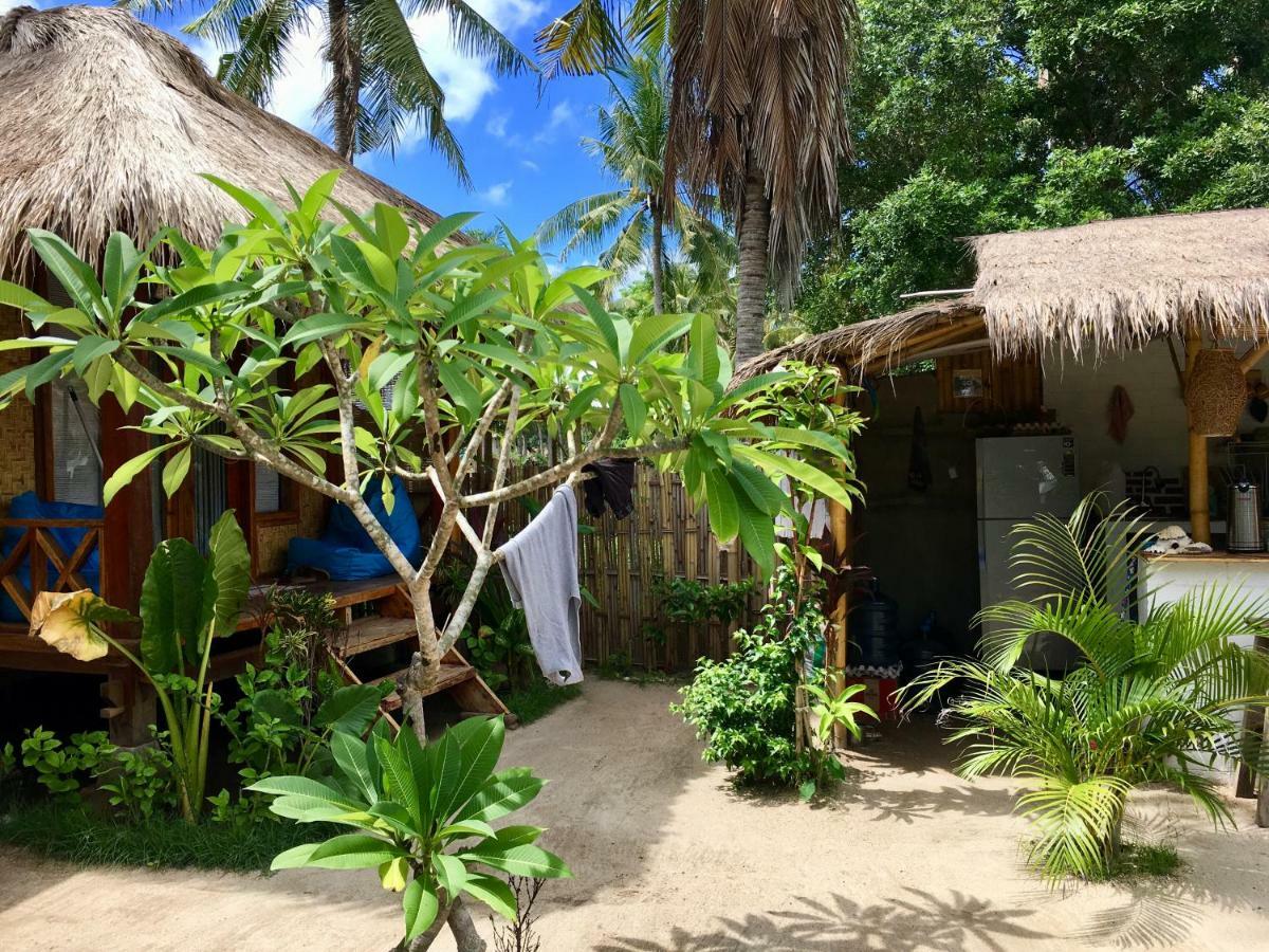 Rumah Canaria Bungalow ギリ・トラワンガン エクステリア 写真